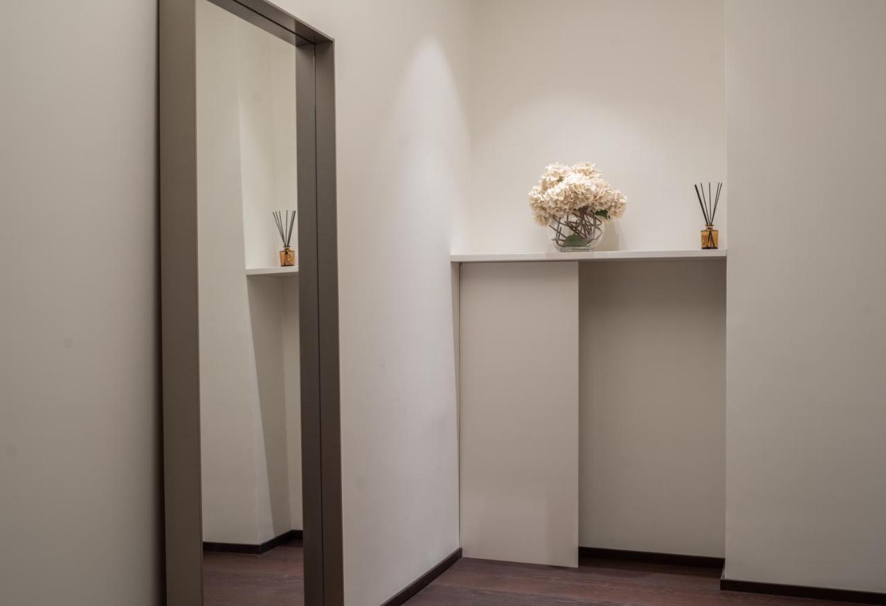 Sant'Ambrogio Luxury Apartment R&R Milano Exteriör bild