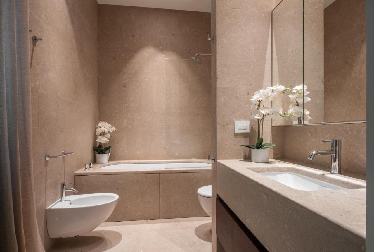 Sant'Ambrogio Luxury Apartment R&R Milano Exteriör bild