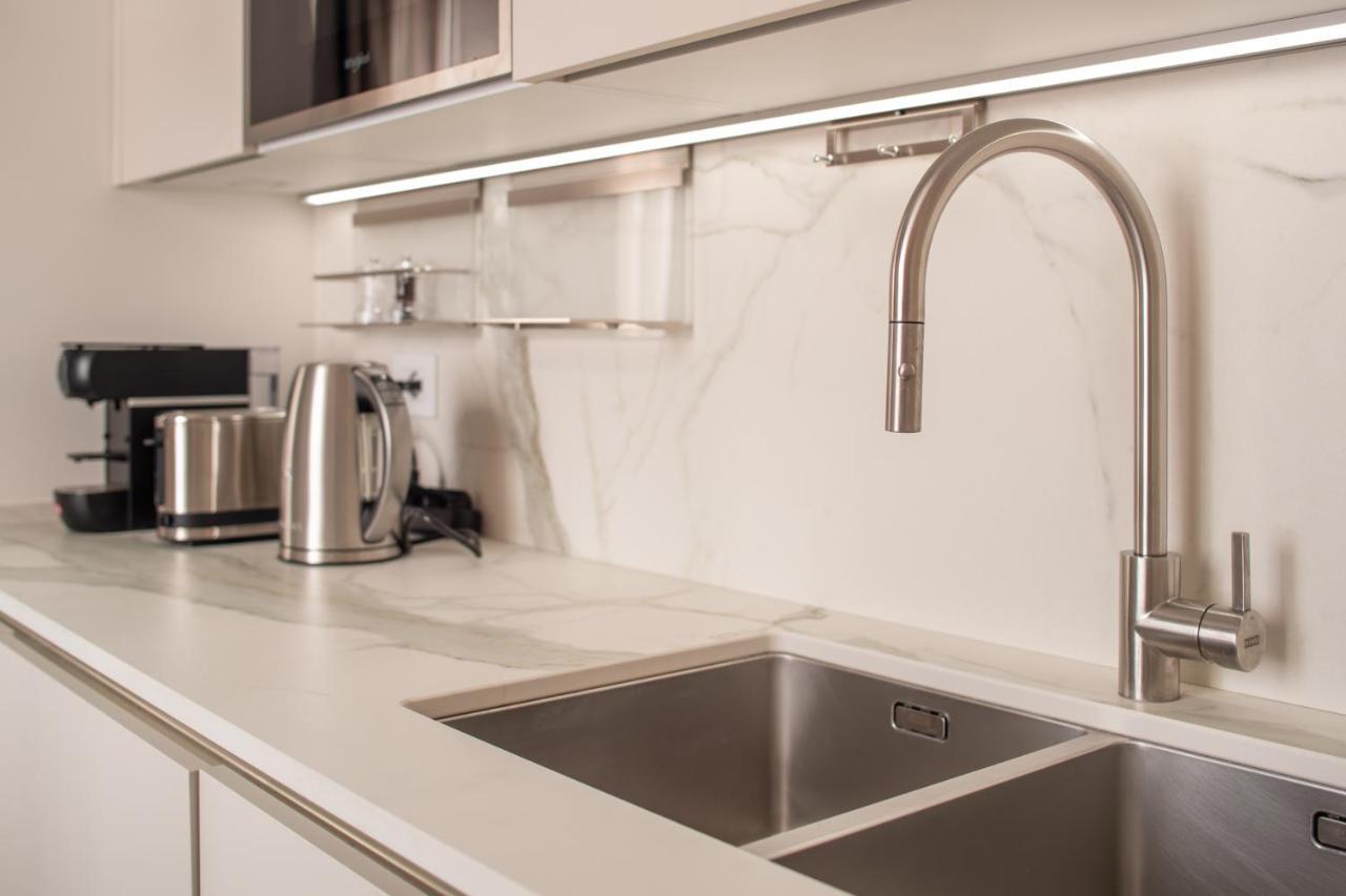 Sant'Ambrogio Luxury Apartment R&R Milano Exteriör bild